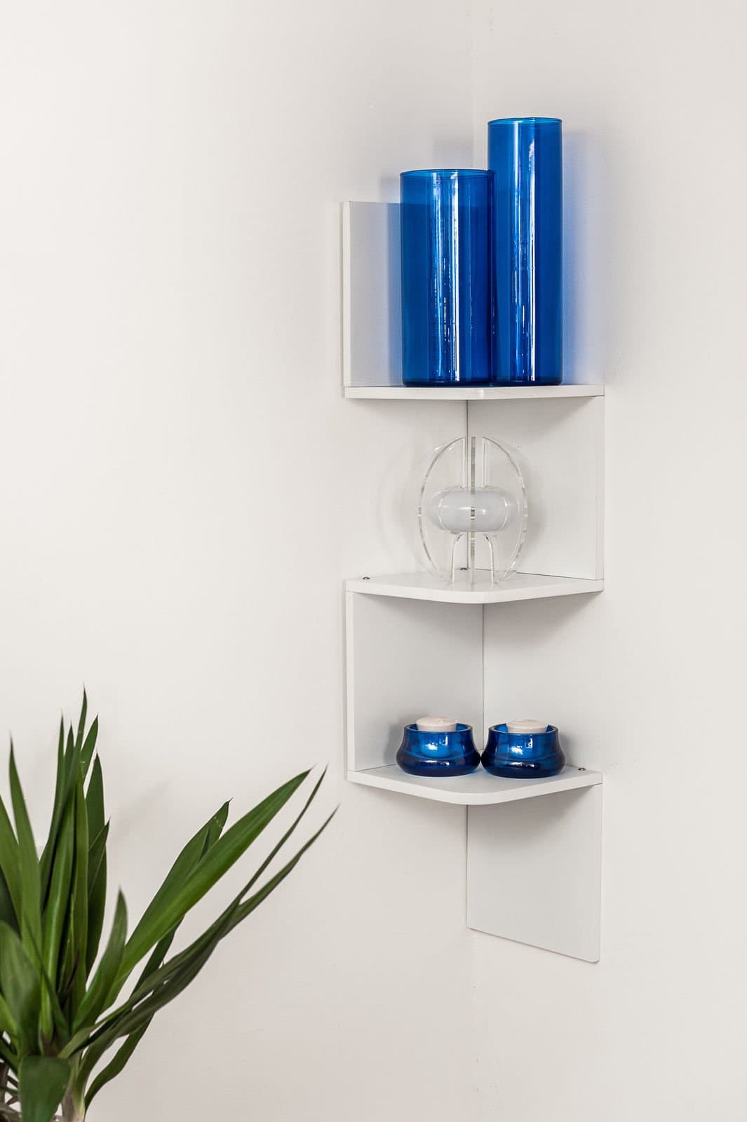 Floating Wall Mounted Corner ZigZag Shelf 2/3/5 Tier Storage Bookcase Display Unit Red White Black (3 Tier White)