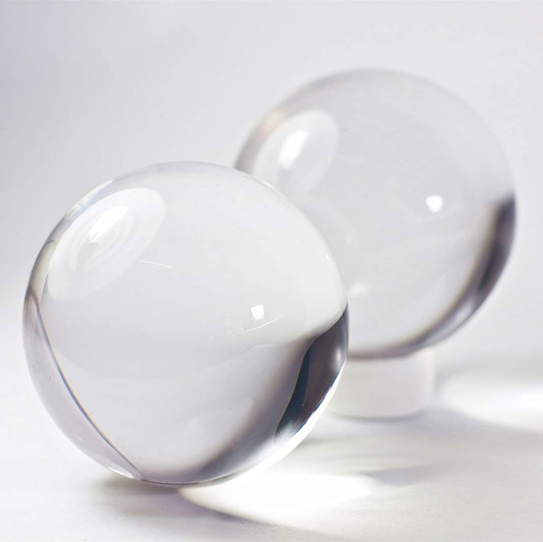 DSJUGGLING 2 Pack 2.75" Clear Acrylic Contact Juggling Ball for Beginners - 70mm