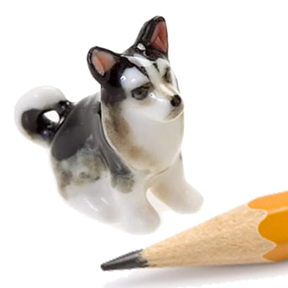 WitnyStore Tiny ¾ Inch Black White Sitting Siberian Husky Sled Dog Figurine - Miniature Hand Made Painted Ceramic Dogs Puppy Canine Animals Cute Porcelain Decorative Collectible Figures Décor Gifts