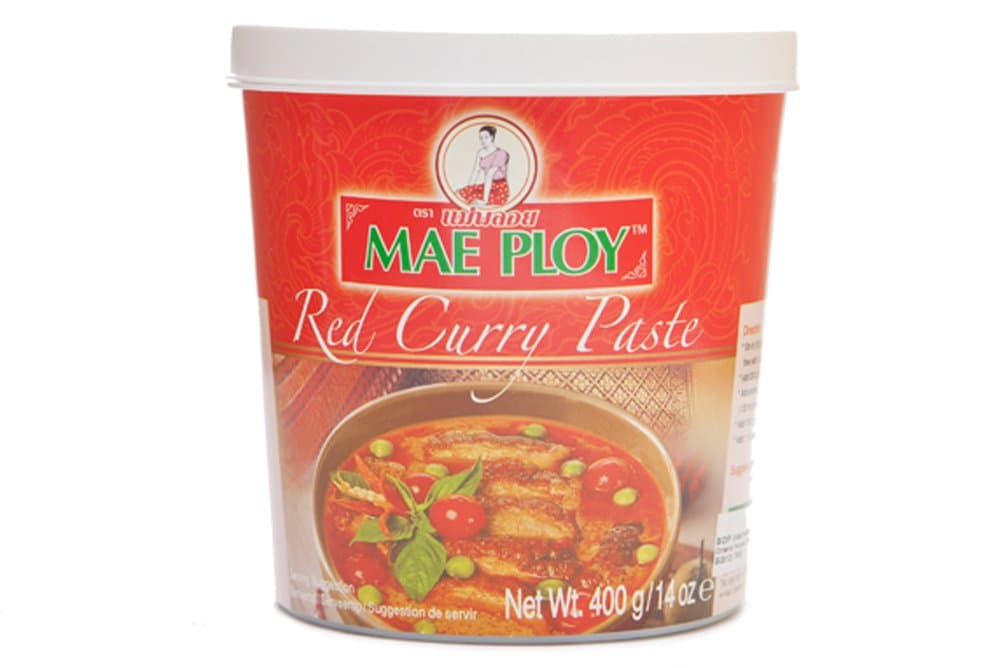 Mae Ploy Red Curry Paste, Authentic Thai Curry Paste With Red Chili, Shrimp Paste, Lemongrass and Aromatic Herbs for Cooking Butter Chicken, Rendang, Curries, Stews and Other Dishes, 2.2lbs Tub