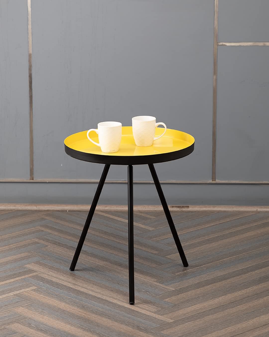 Market99 Yellow and Black Round Side Table for Home | Stylish End Table & Nightstand for Living Room, Bedroom & Small Spaces | Tripod Table