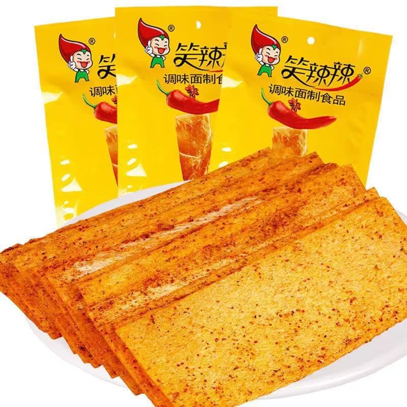 笑辣辣印度飞饼【30g x 1 Bags】Spicy Strip Small Gluten 大豆面筋豆皮辣条 手撕辣片 Sweet Spicy Flavor Chinese Spicy Snack 中国辣片 儿时休闲零食小吃 Snacks Instant Snacks spicy snacks