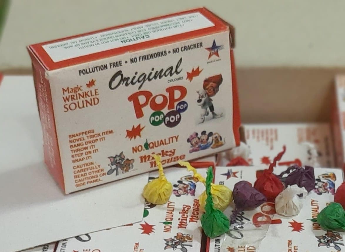 PARTISH Pop Pop Snappers Magic Wrinkle Sound for Kids (Pack of 50)