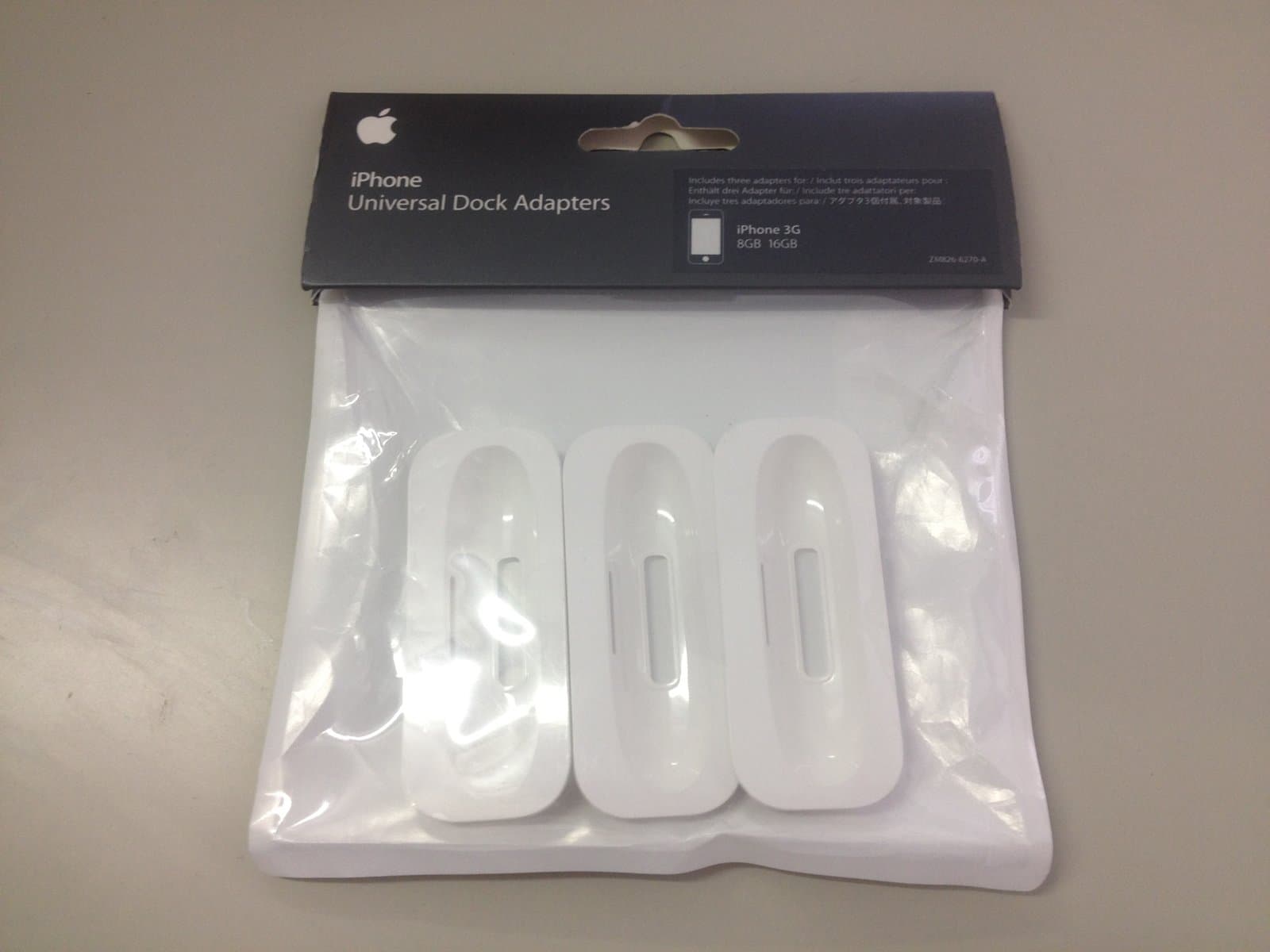 Apple Universal Dock Adapter for iPhone 3G/3GS (Pack of 3)