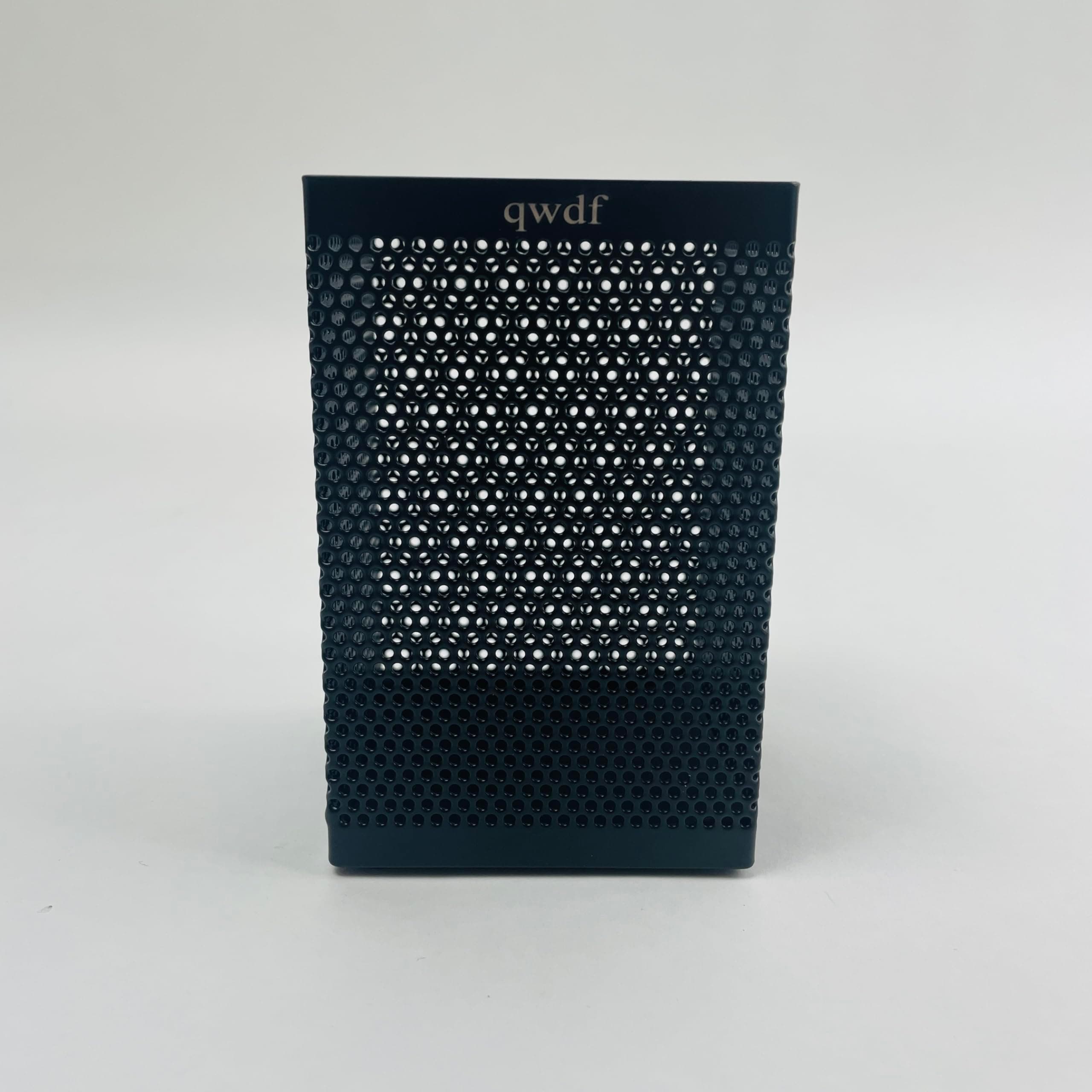 qwdf steel hollow pencil holders, 2.75 x 2.75 x 4.33 inches, black