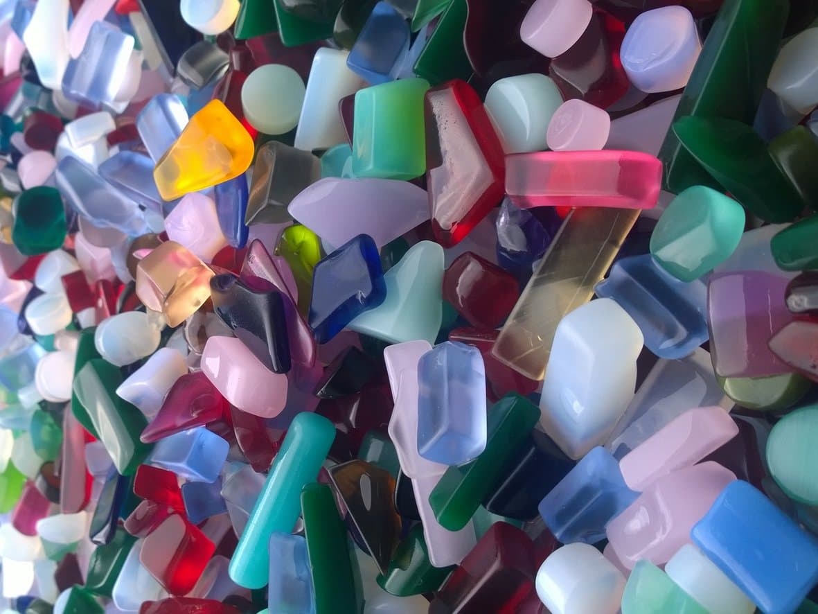 1/3 Lb ≈ 50pcs Beach Sea Glass Beads Undrilled Supply for Jewelry Making Art Decorative Crafts， Free Gift Packaged by JCT ECO