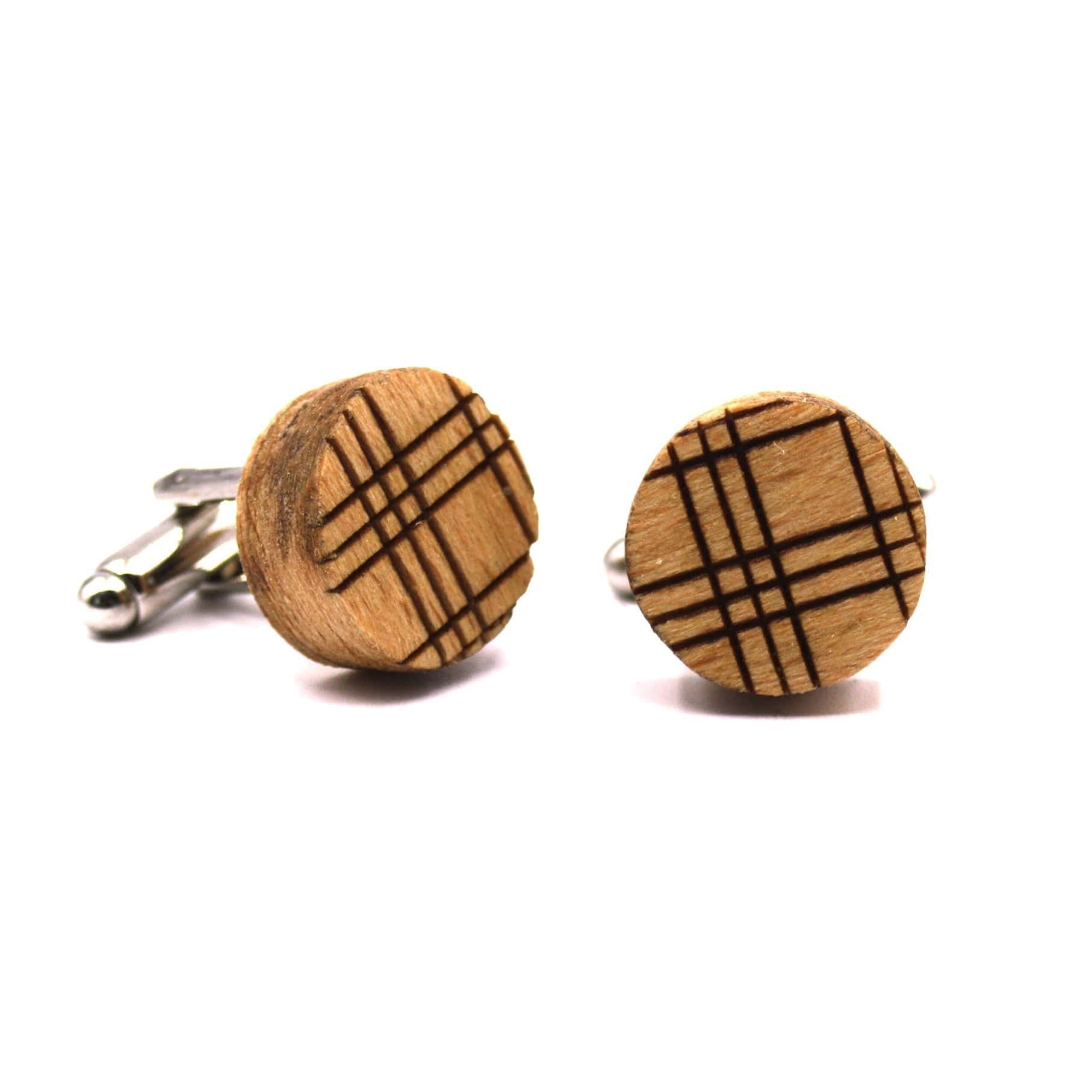 Wooden cufflinks Casual. Fashion collection: natural beech wood shirt cufflinks for men, crafted in