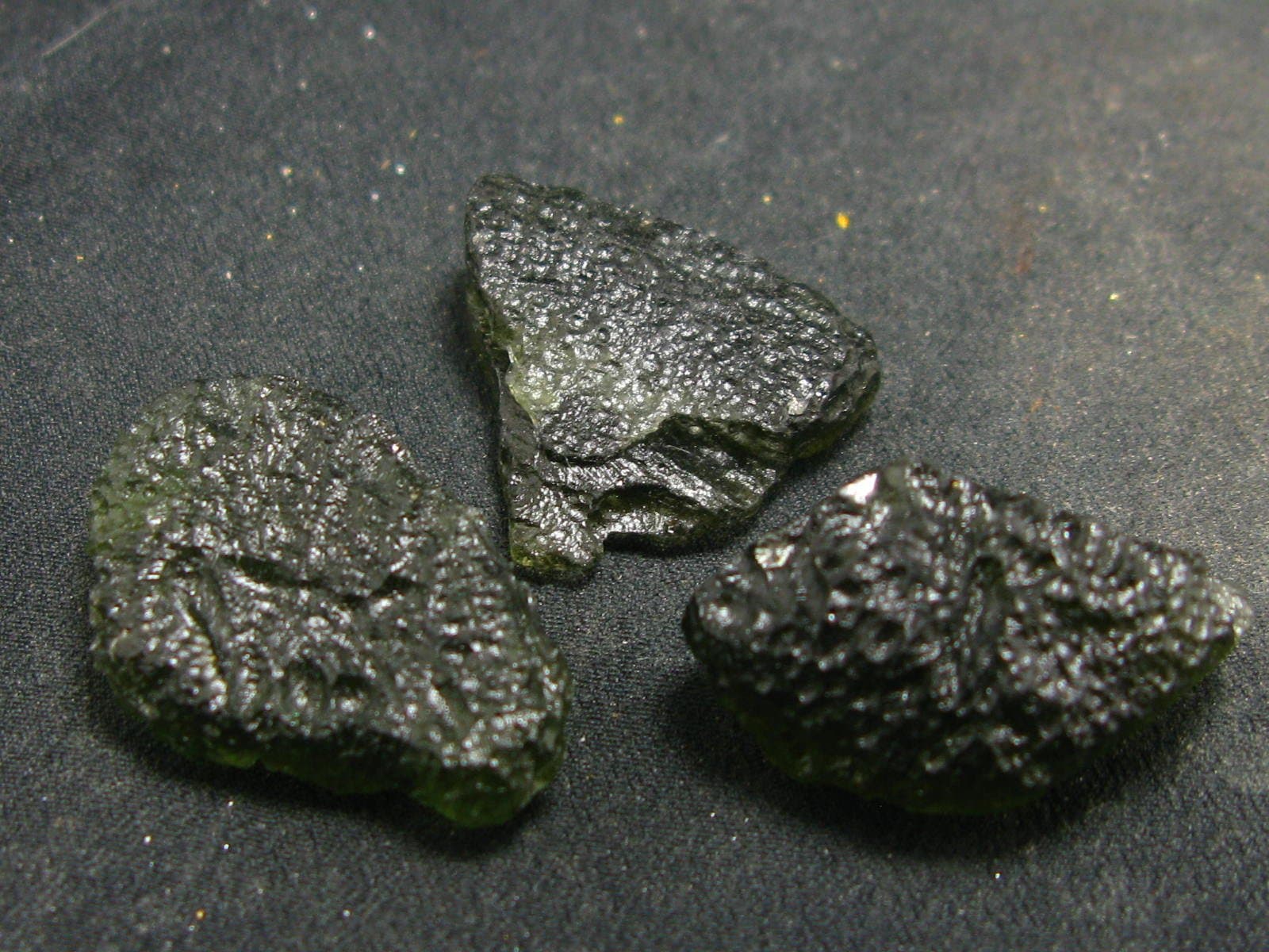 One (1) Fine Moldavite Tektite From Czech Republic - 1.0" - 20 Carats