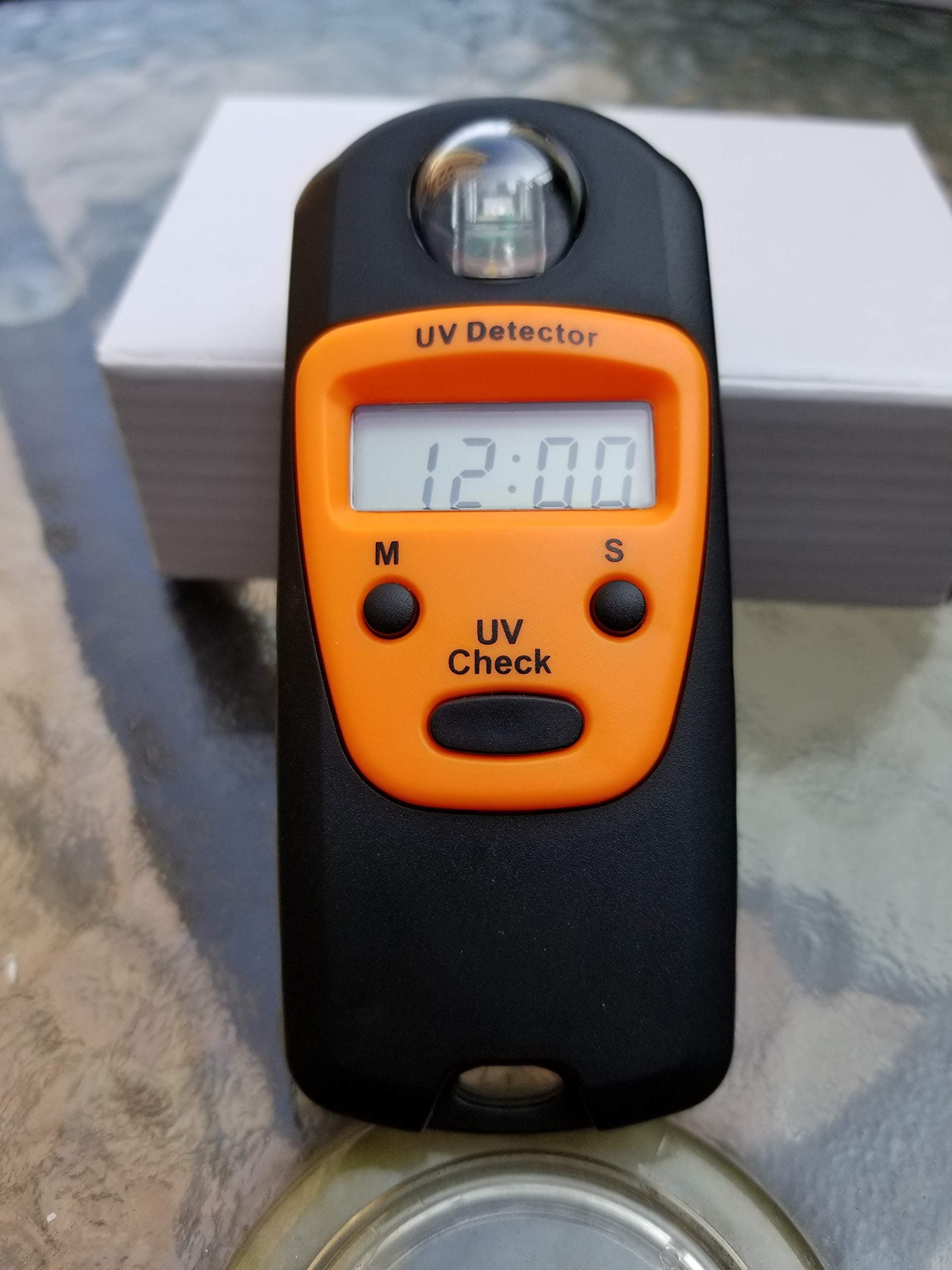 Sunlight Meter for Measuring Harmful Ultraviolet Light Radiations - Portable UV Intensity Meter & UV Sun Light Strength Tester - Digital UV Index Sensor & Handheld UV Detector