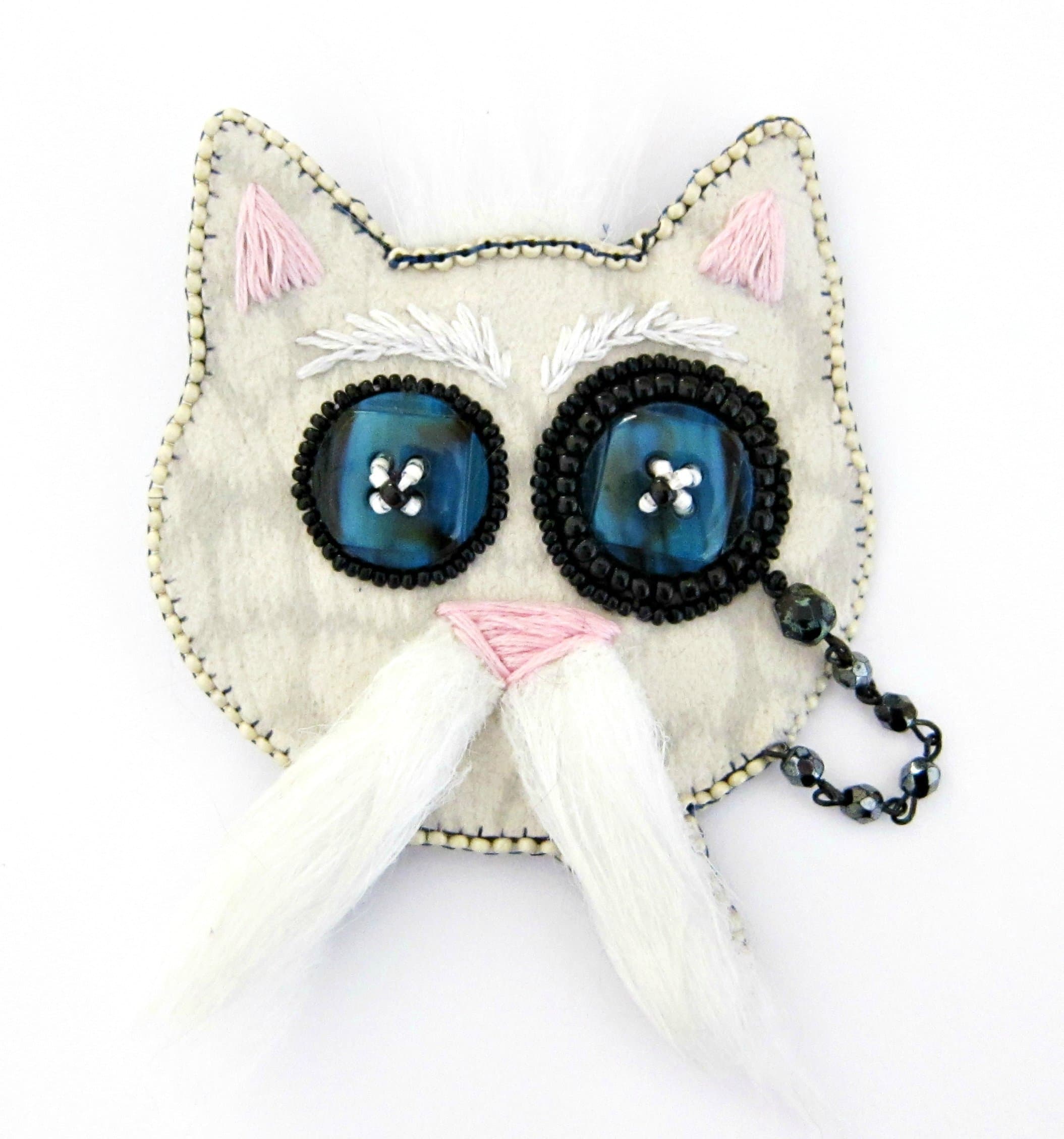 Mordecai the Cat Beaded Brooch