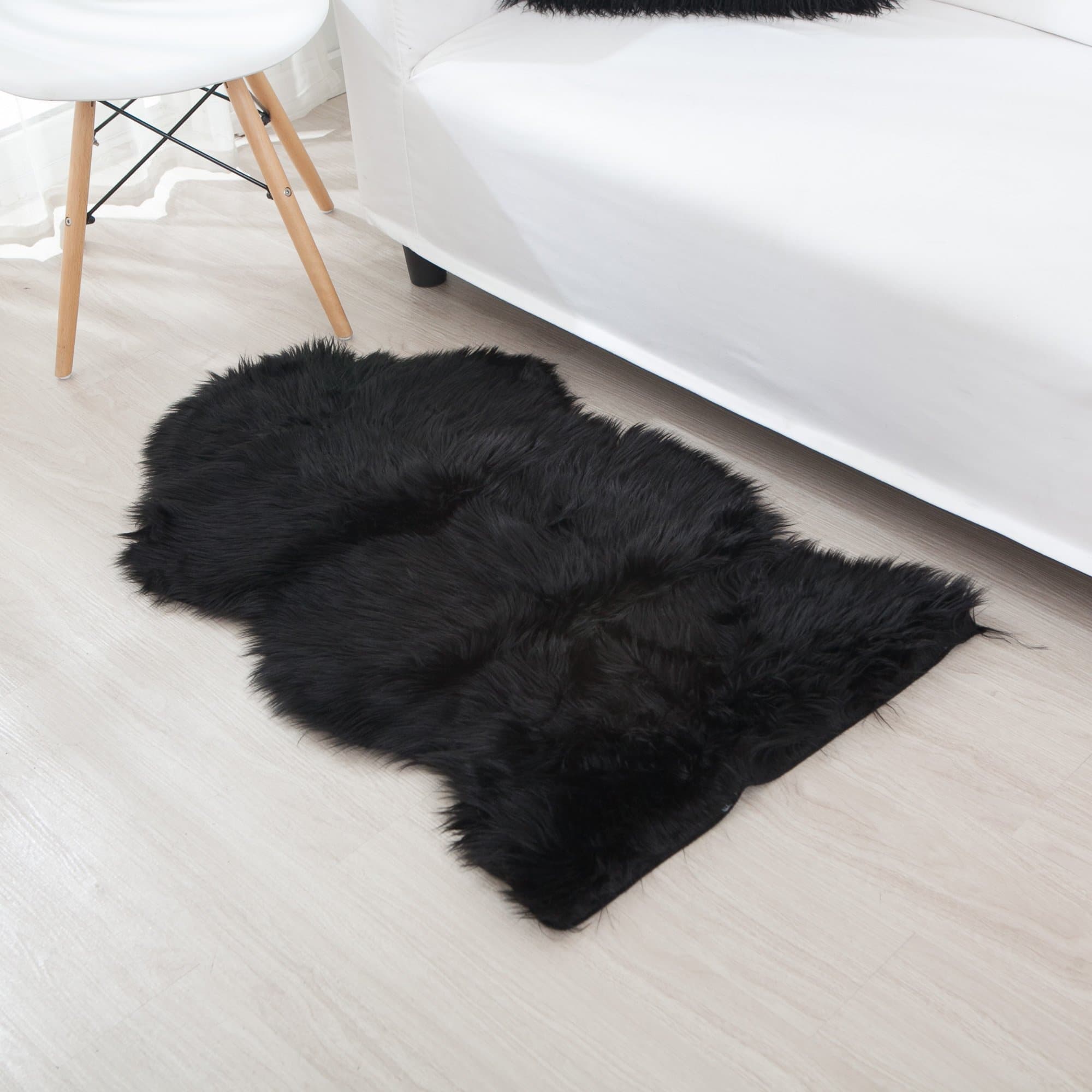 Sungea Faux Fur Sheepskin Black Rug, Fuzzy Fur Carpet Throw, Chair Cover Seat Pad for Bedroom Livingroom (Black)