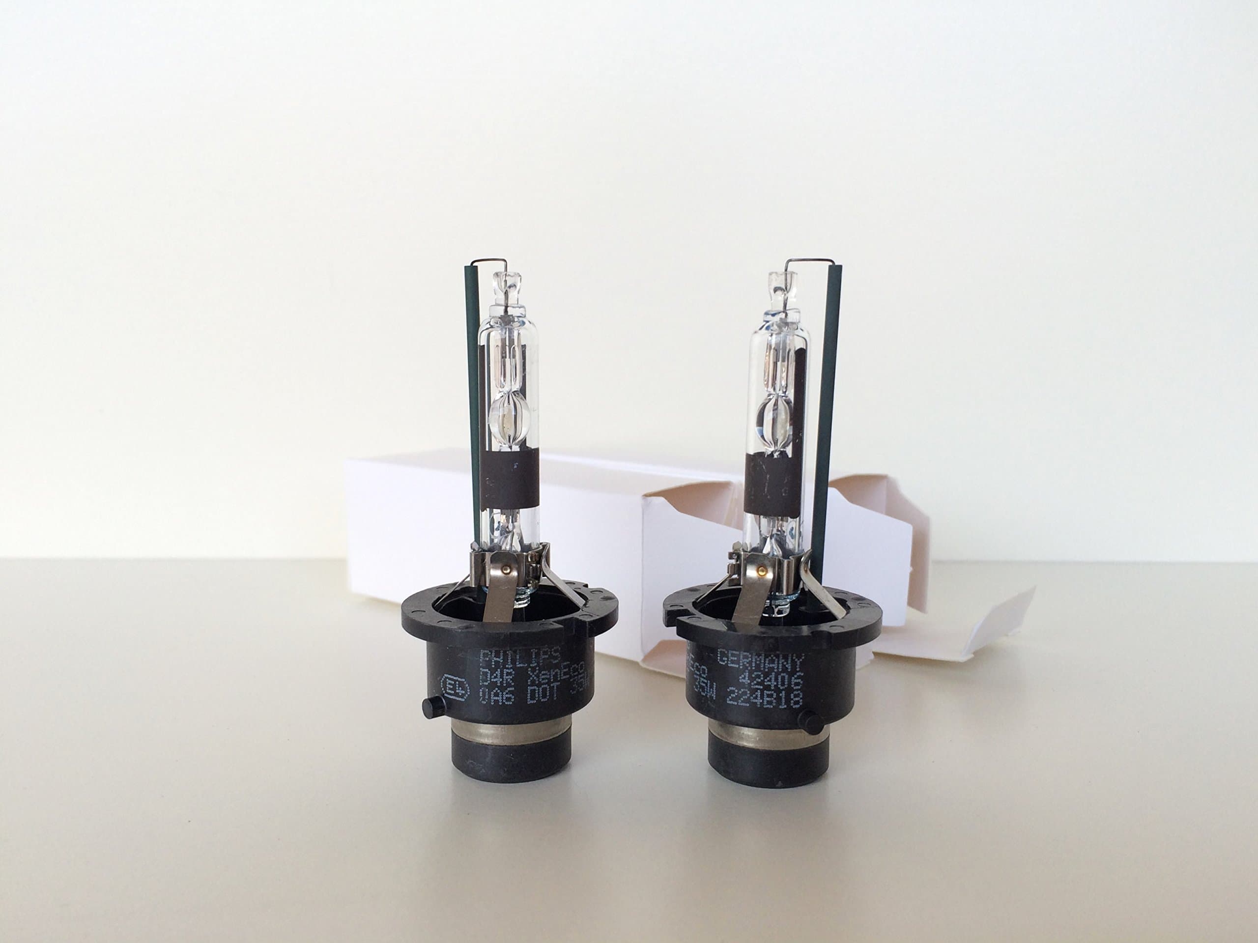 2x NEW! FACTORY OEM! Philips D4R Xenon BULBS HID HEAD LIGHT for 08-10 Toyota Avalon