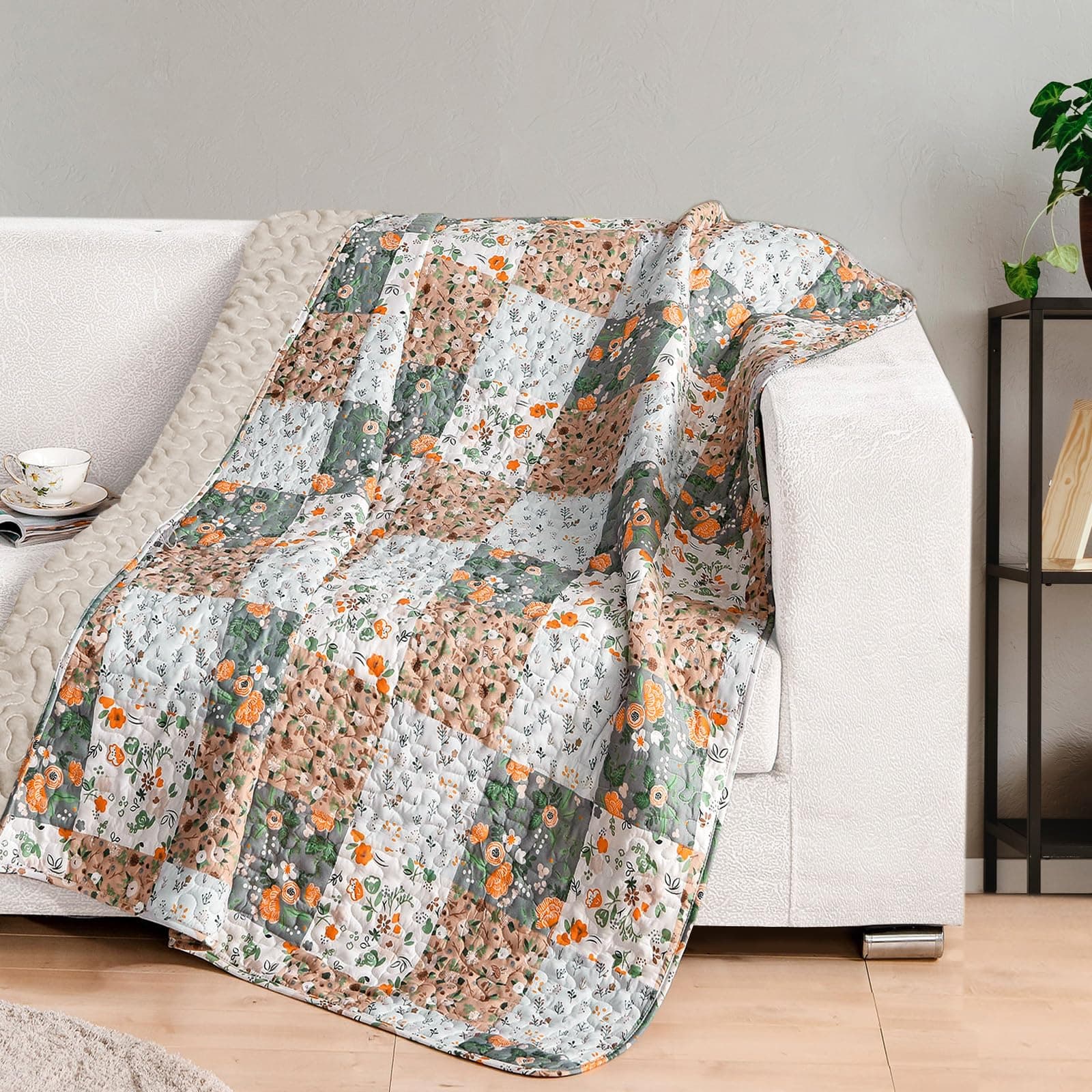 Exclusivo Mezcla 50"x 60" Quilted Throw Blanket- Microfiber Quilt Throw with Boho Patchwork Pattern, Reversible Camel Versatile Lap Quilt for All Seasons, Lightweight Throws for Bed/Couch/Sofa