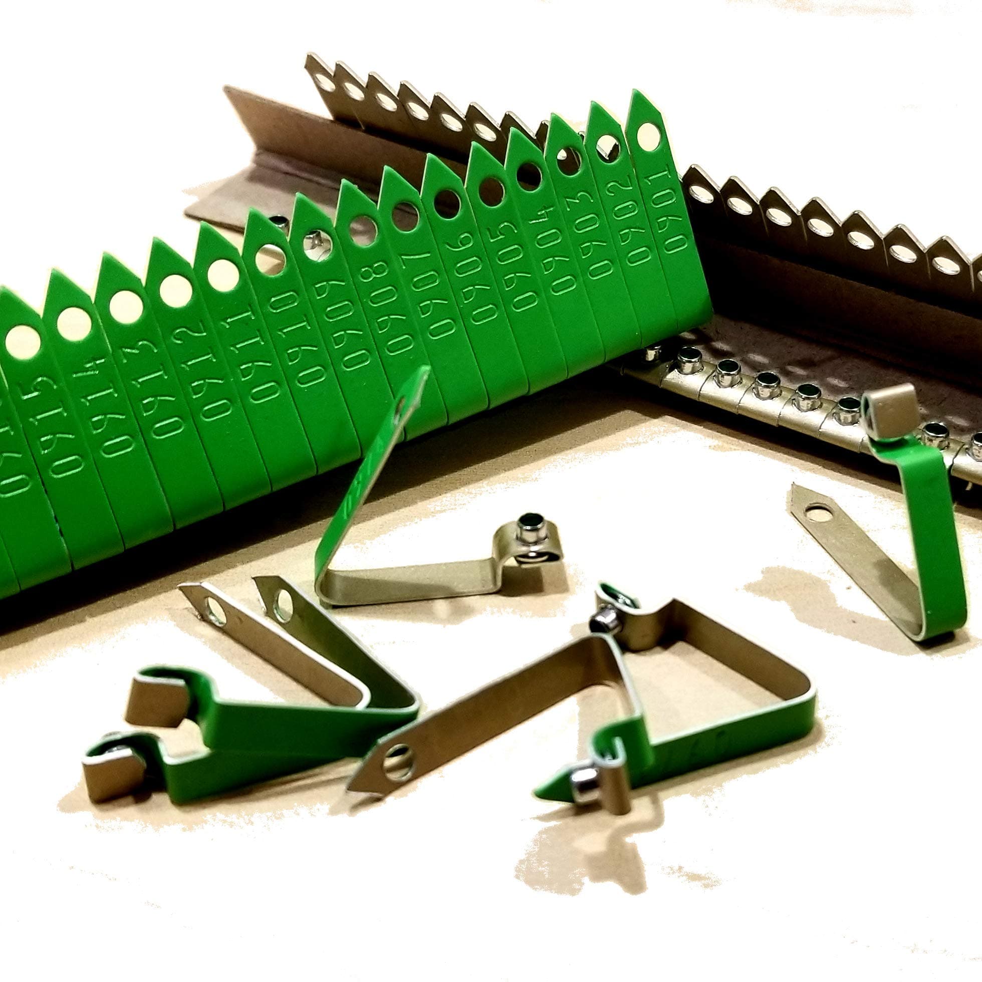 Pinnon Hatch Zip Wing Bands Numbered Identification Tags NOT Stamped Wing Bands (100pk, Neon Green)