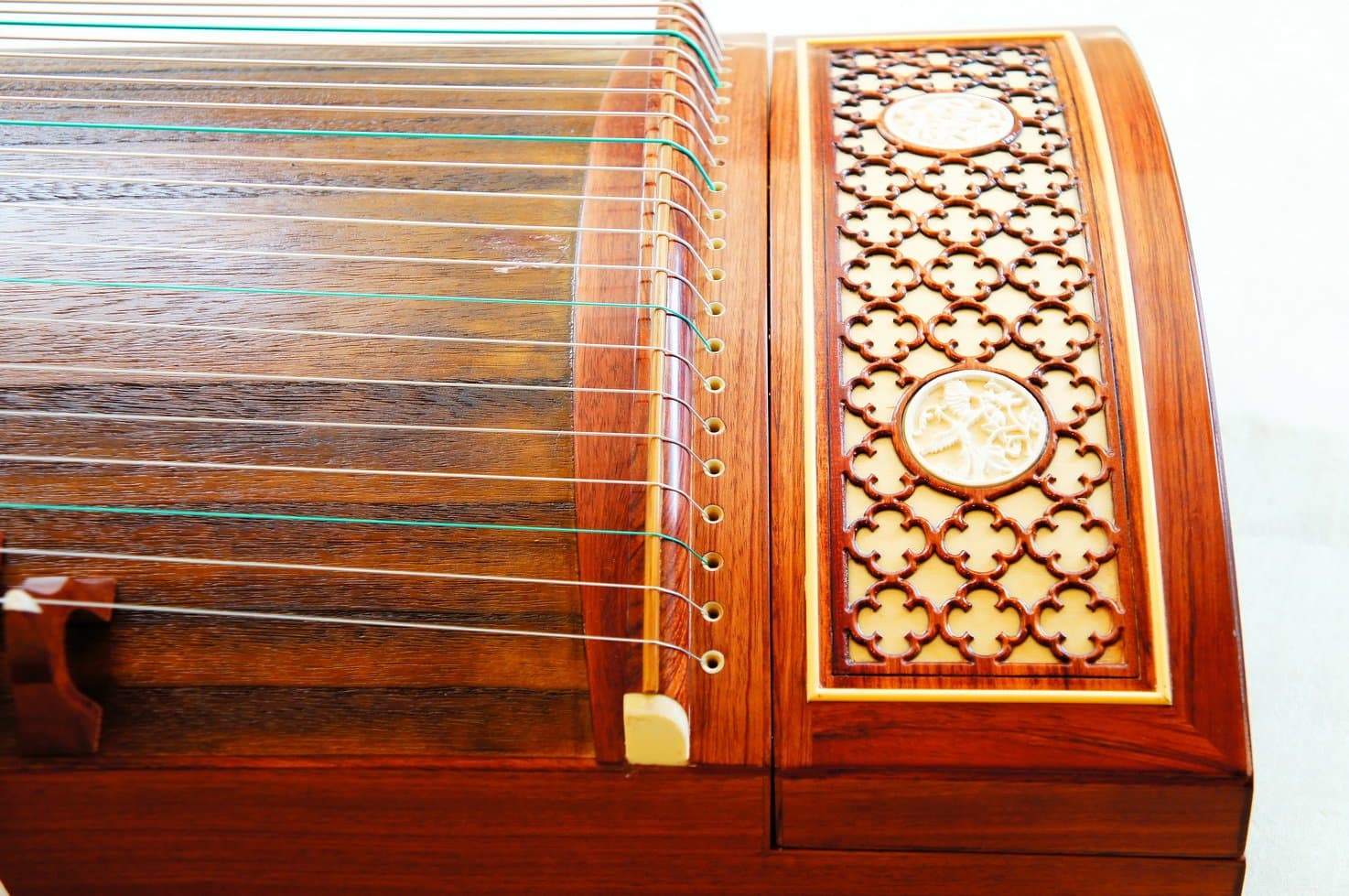 Model GZ301 Professional level Guzheng musical instrument