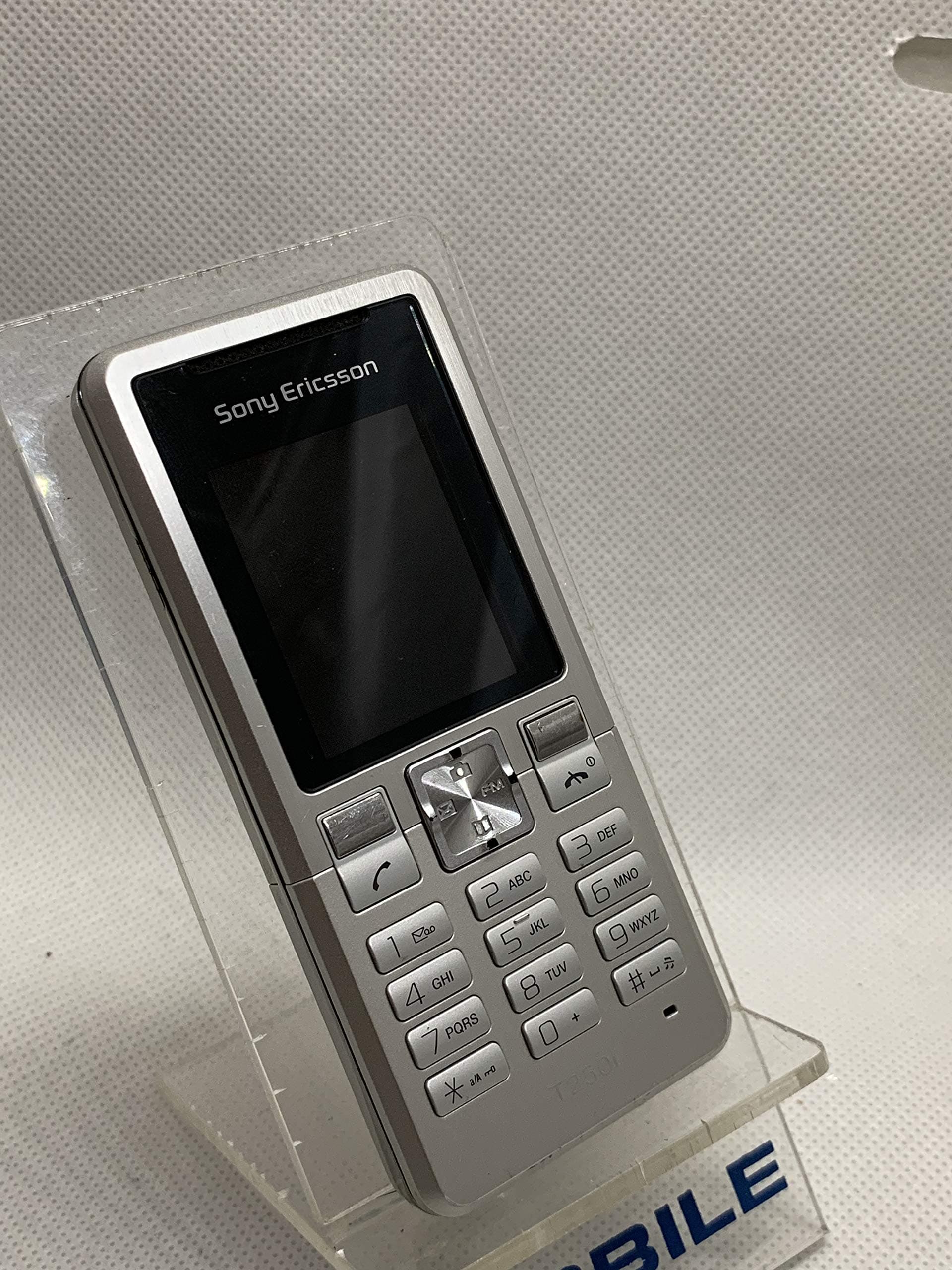 Sony Ericsson T250i - Silver (Unlocked) Mobile Phone  This phone