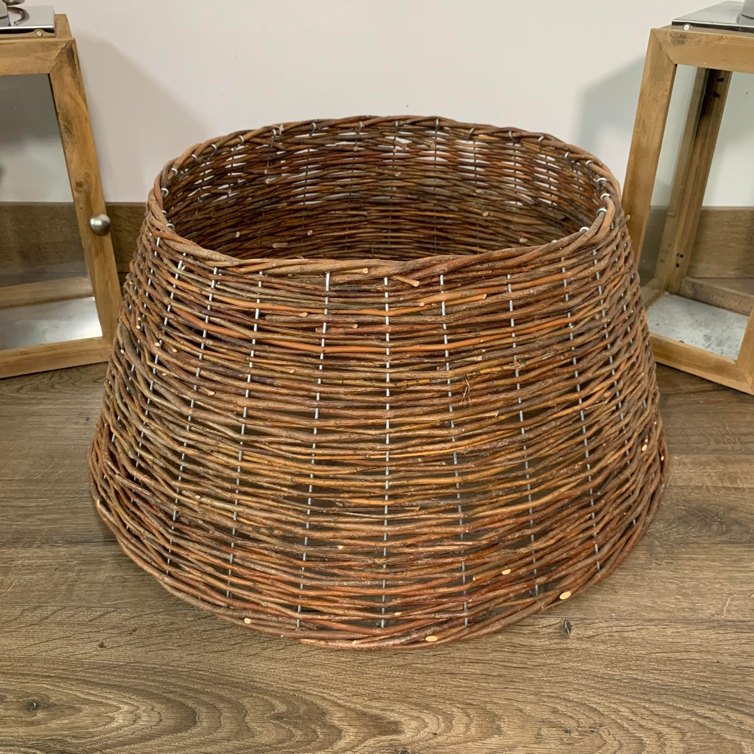 Samuel ALEXANDER Natural Wicker Christmas Tree Skirt Choice of 3 Sizes (Brown, Medium : 58cm x 26cm)