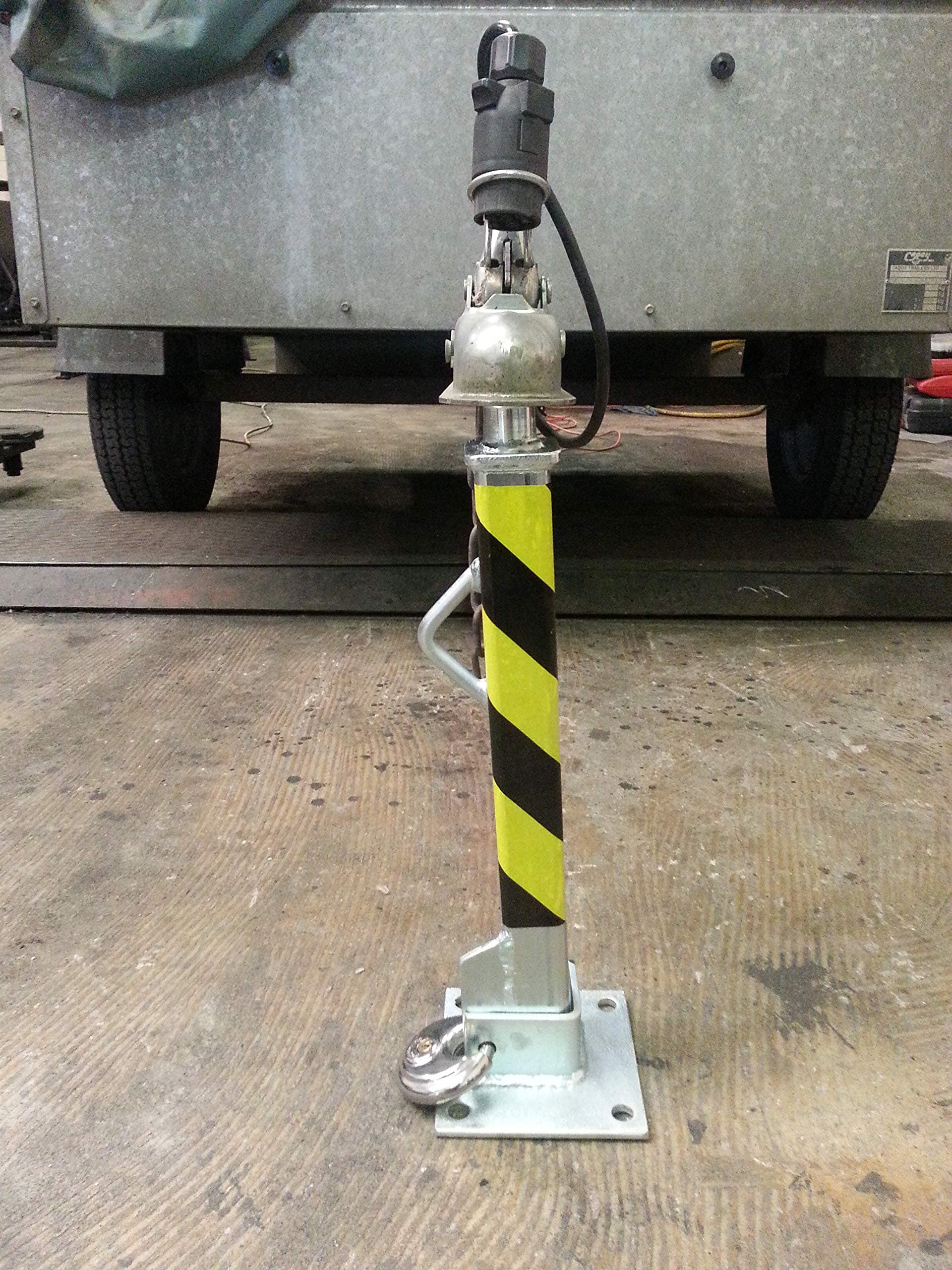 Hitch Security post Ideal for securing Trailers and Caravans with bolts and Padlock