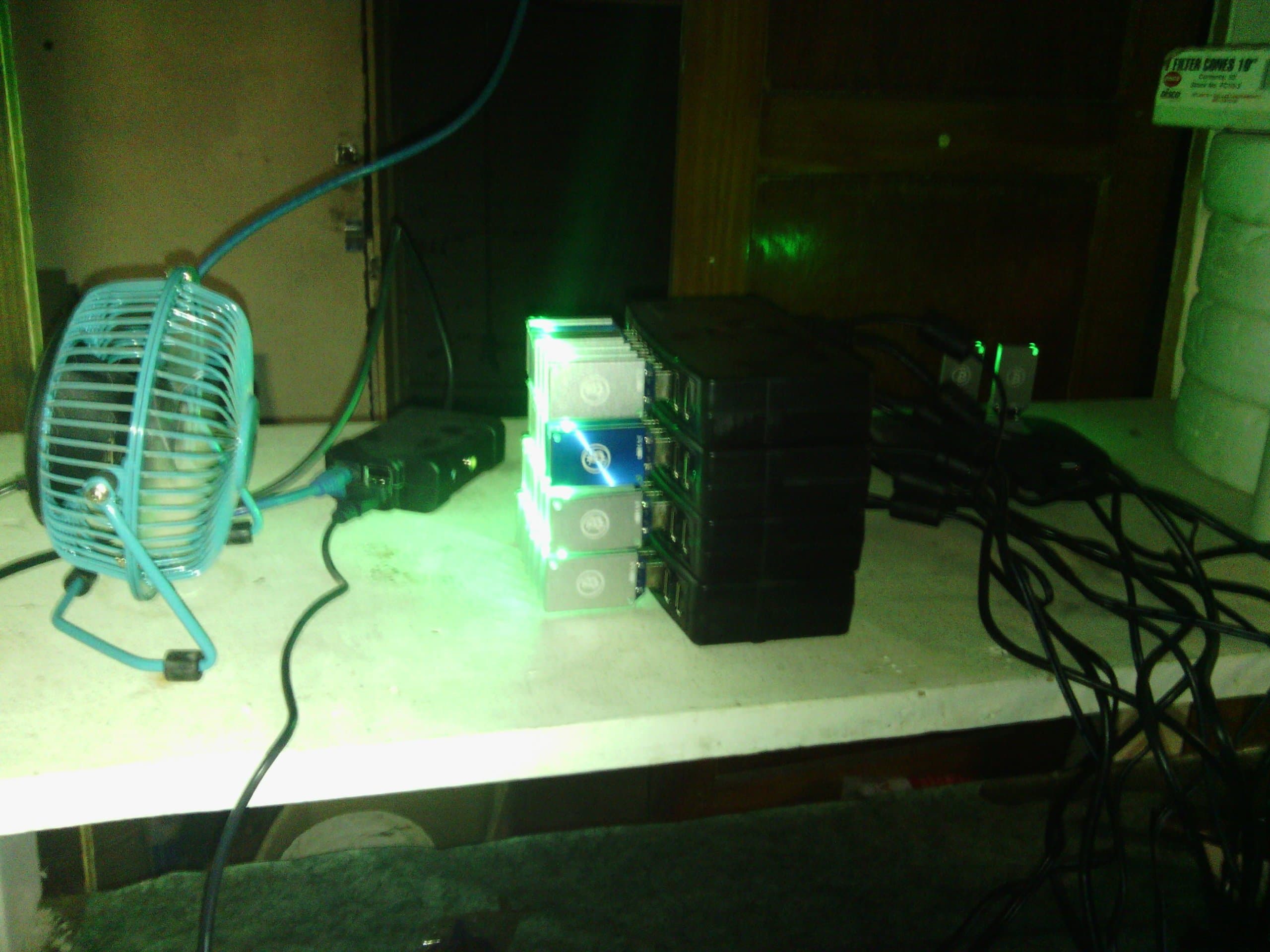 Asicminer USB Block Erupter Mining Rig ~3g/hash Per Second!