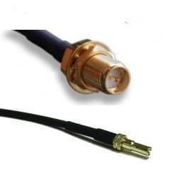 Adaptare 60673 Pigtail CRC9 Angled Connector to F Connector 0.4 m RP-SMA-Buchse