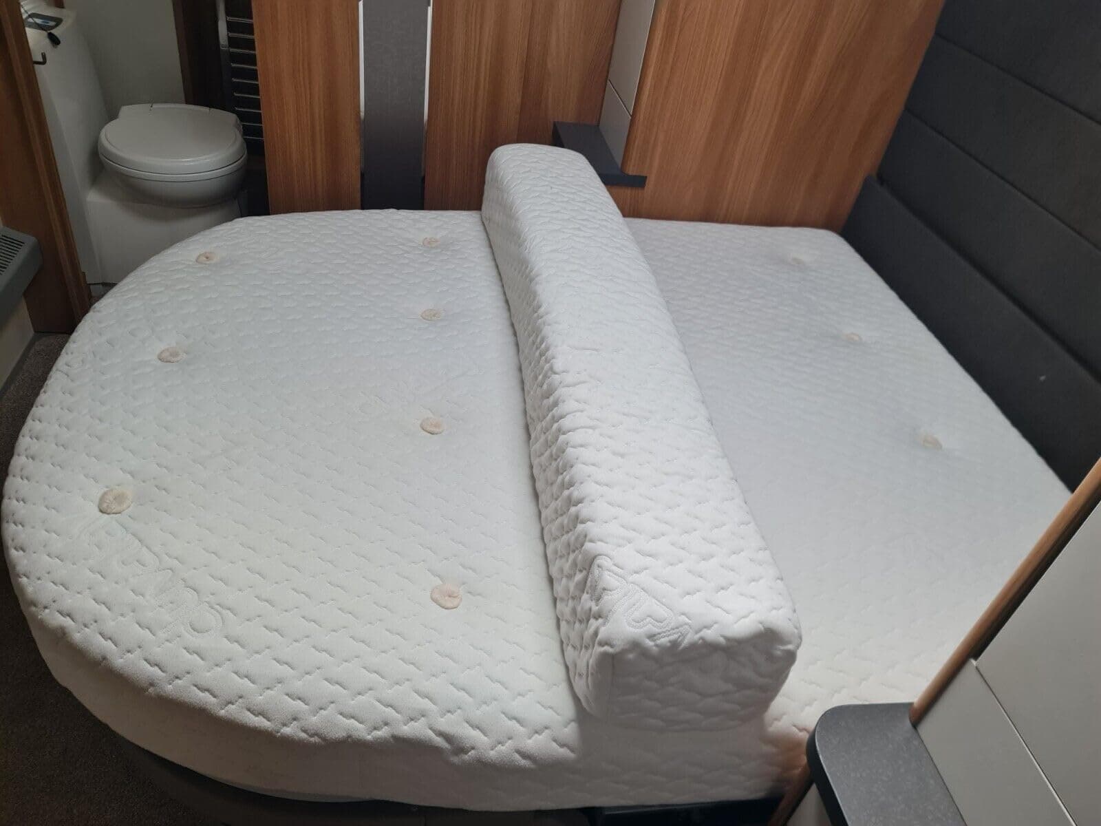 The Bettersleep Company 2 Piece Island and Separate Detachable Bolster Caravan Quilted Polycotton Mattress Protector. NOT for flip and hinge bolsters
