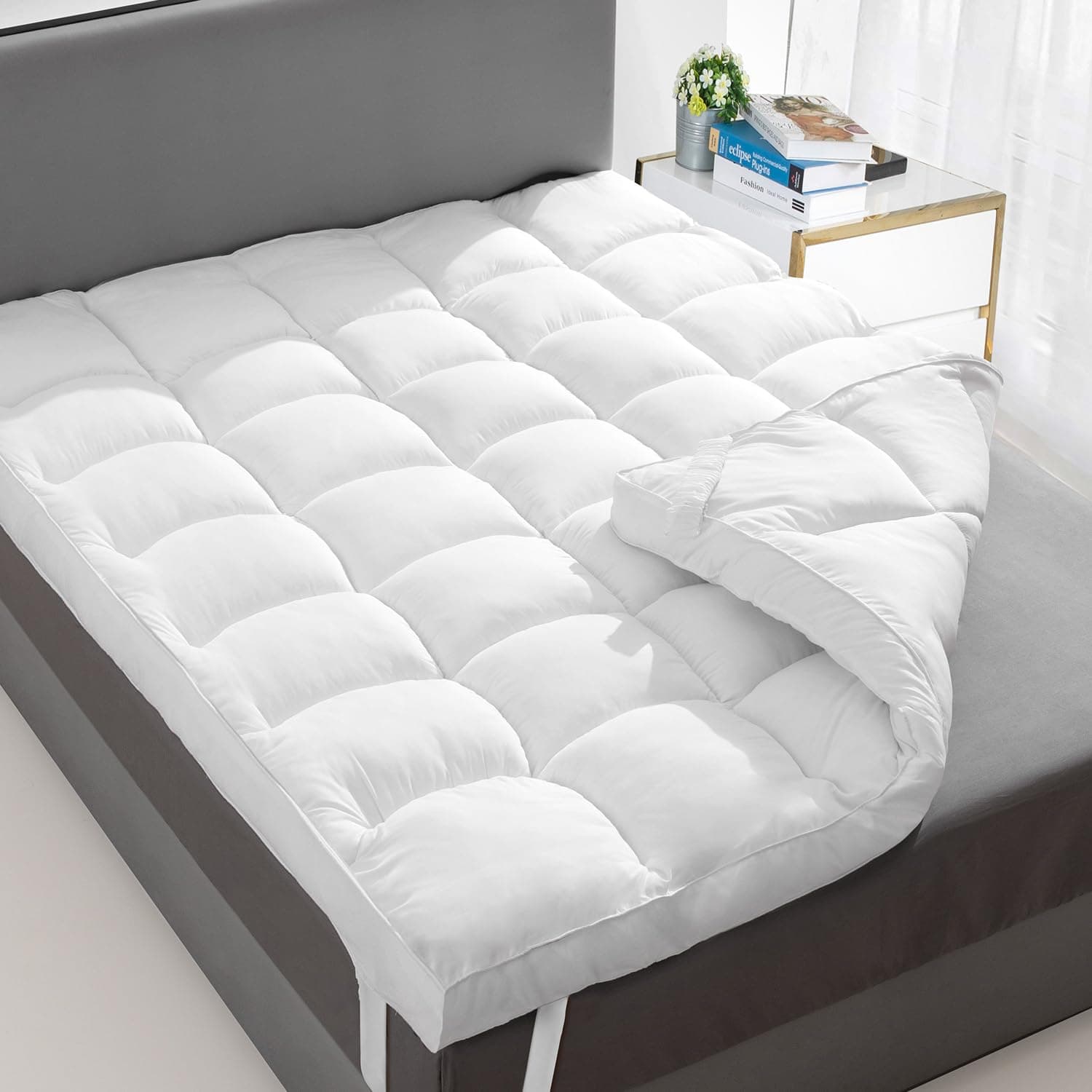 Extra Thick Fitted Mattress Topper - California King Size | Soft & Cooling Pillow Top Mattress Pad & Protector | Bed Topper for Back Pain, Straps Stretch 6" to 22" Deep