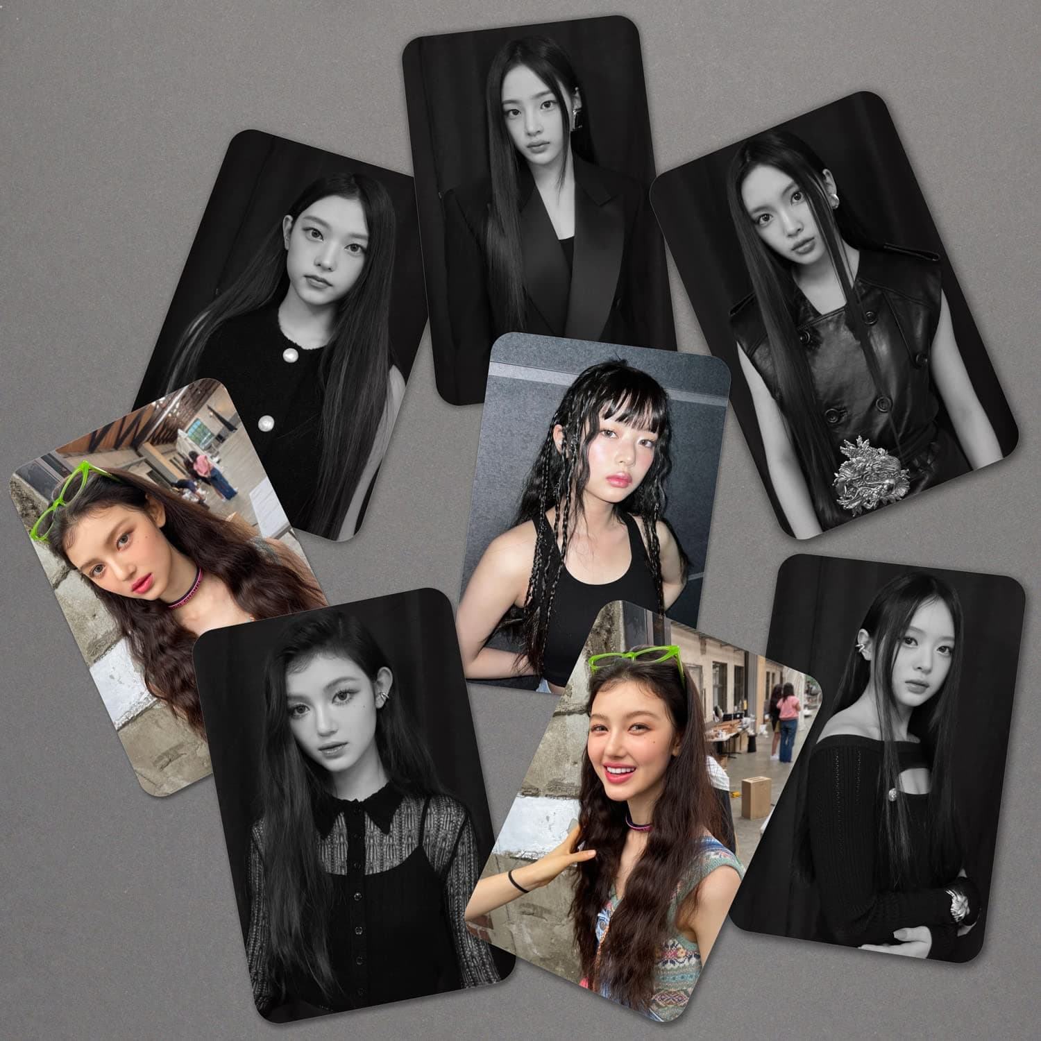 NewJeans K-pop Girl Group Selca Photocards (Set of 15 + 1 Freebies)