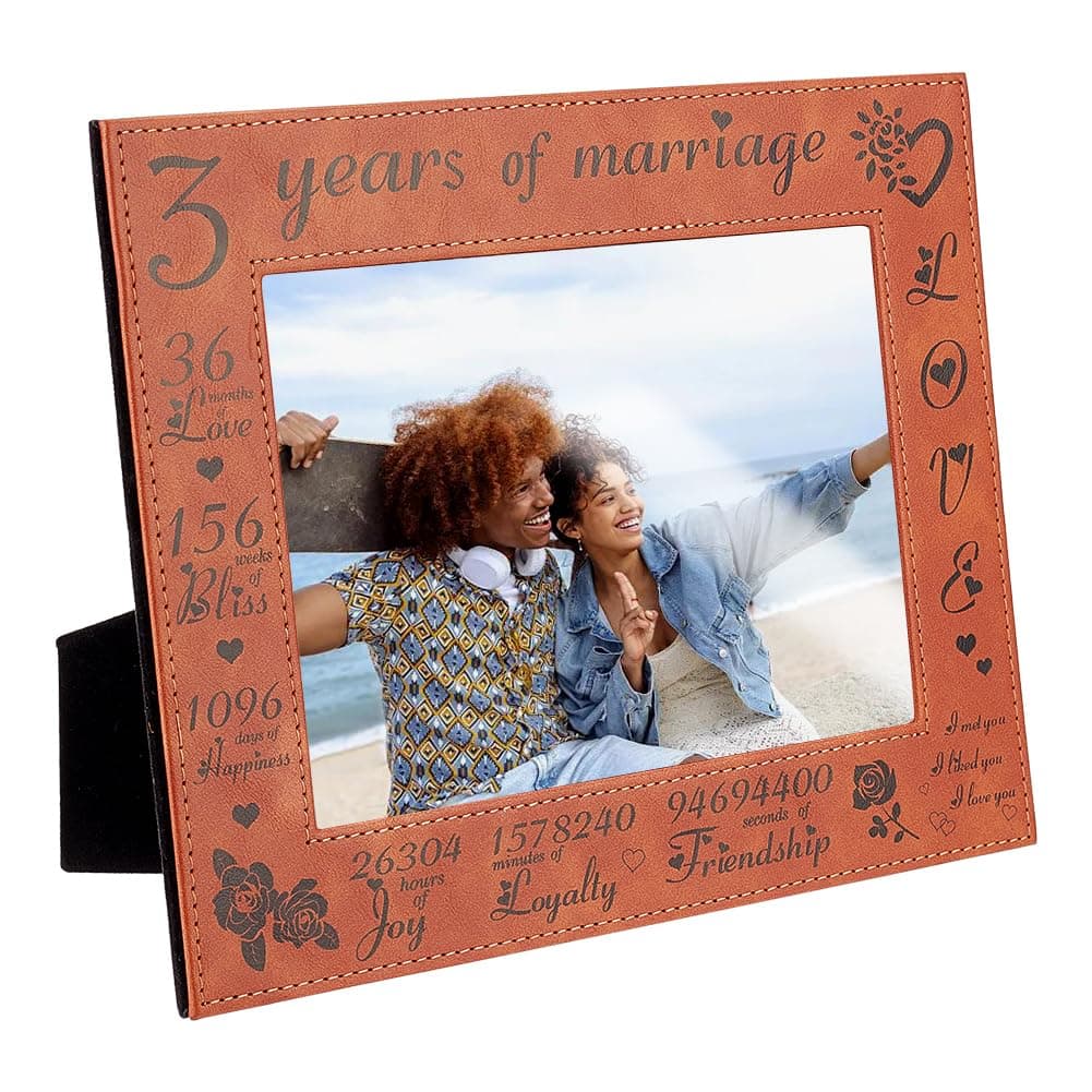 FINGERINSPIRE 3rd Wedding Anniversary Frame Gifts 13x18cm 3 Years of Marriage Engraved Leather Picture Frame Brown Hanging/Tabletop Photo Frame with Flocked Backing Anniversary Wedding Gift Frame