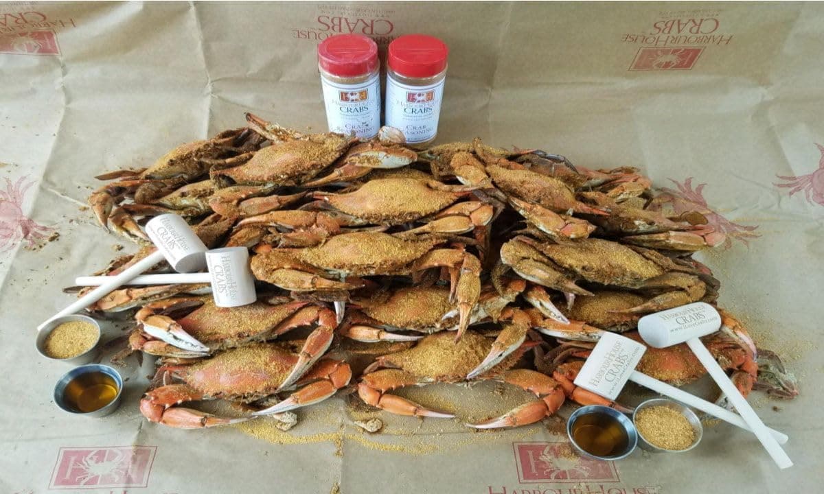 Fresh Maryland Blue Crabs | Steamed | Includes Crab Paper, 2 Mallets & Pint Glass | Wild Caught | Gourmet Seafood | Large (6”-6.5” in)- 1 Dozen | iLoveCrabs