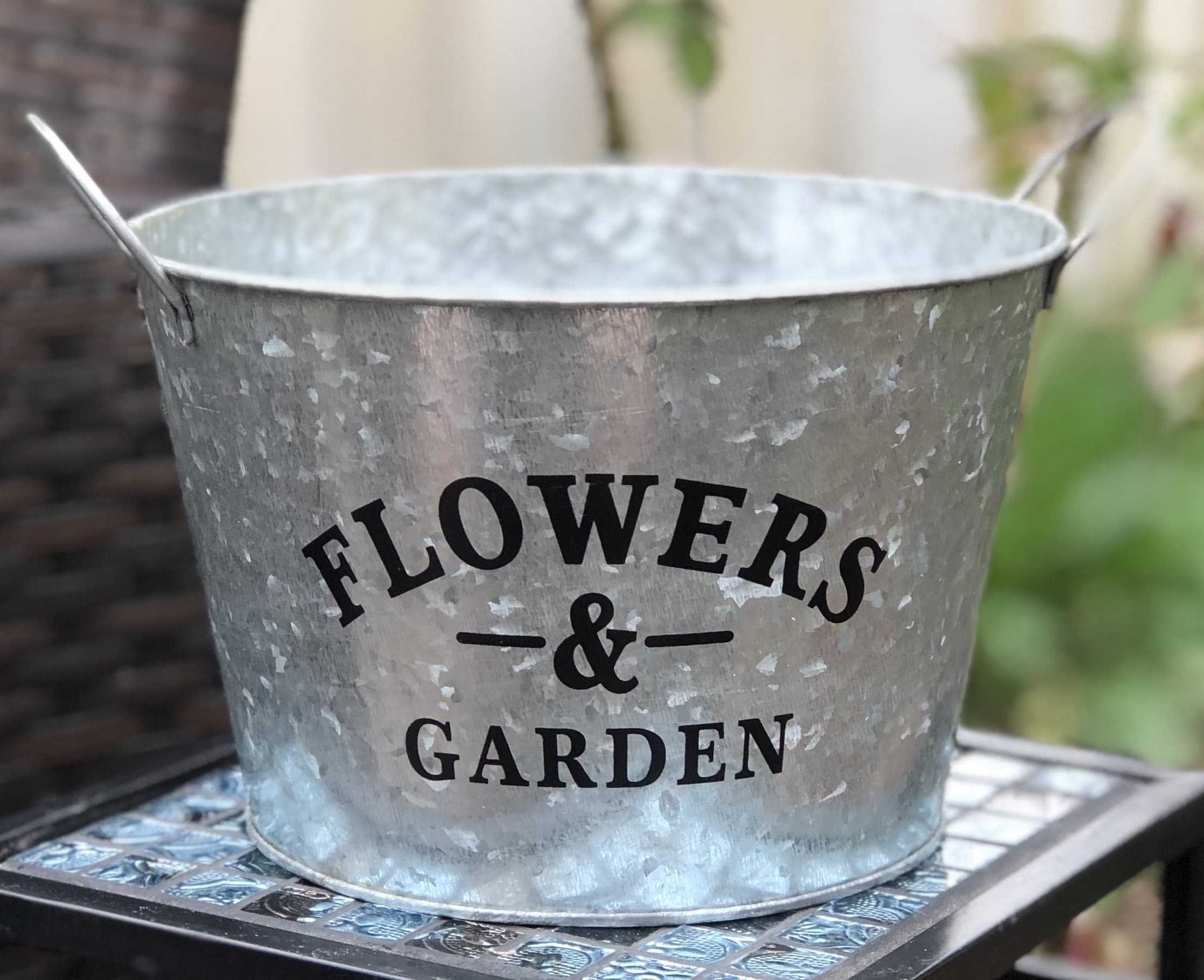 Chicfulthings Farmhouse Galvanized Metal Flowers & Garden Planter Pot