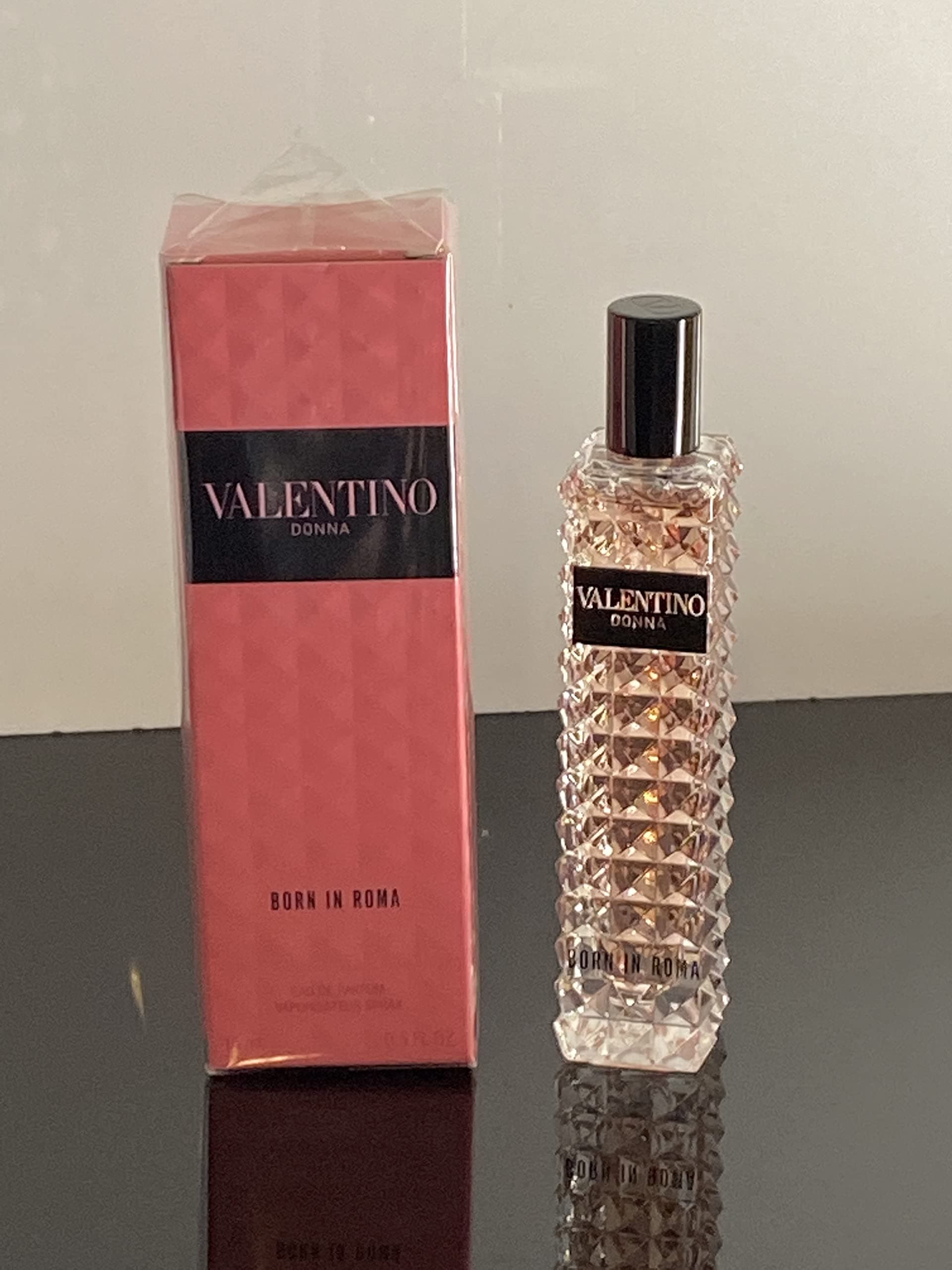 Valentino Donna Born In Roma Eau De Parfum Spray for Women 0.5 Ounce