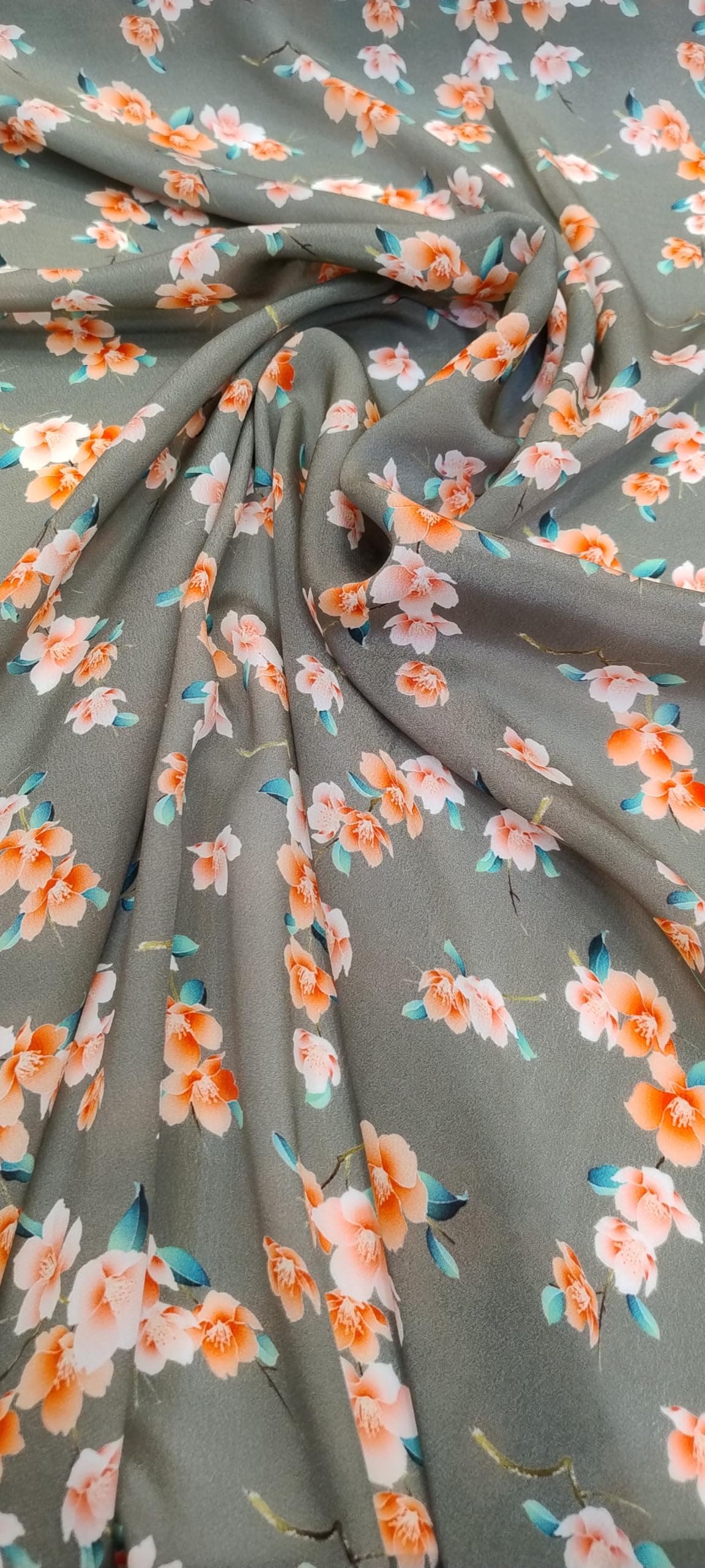 Silk Fabric Pure Crepe Mutfi, 44, Inches, Cut By Yard