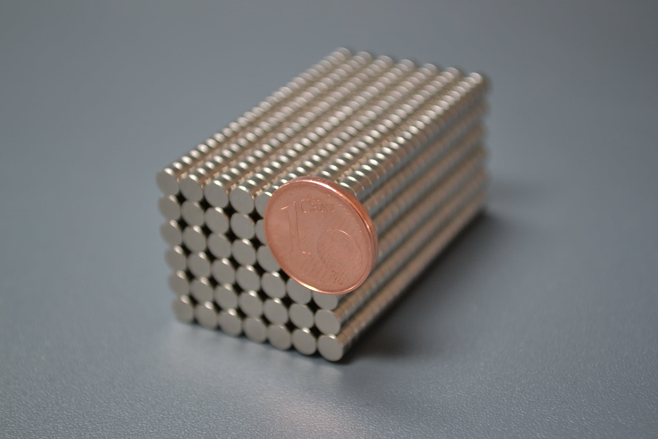 20 Neodymium Super Magnets 6 x 2 mm