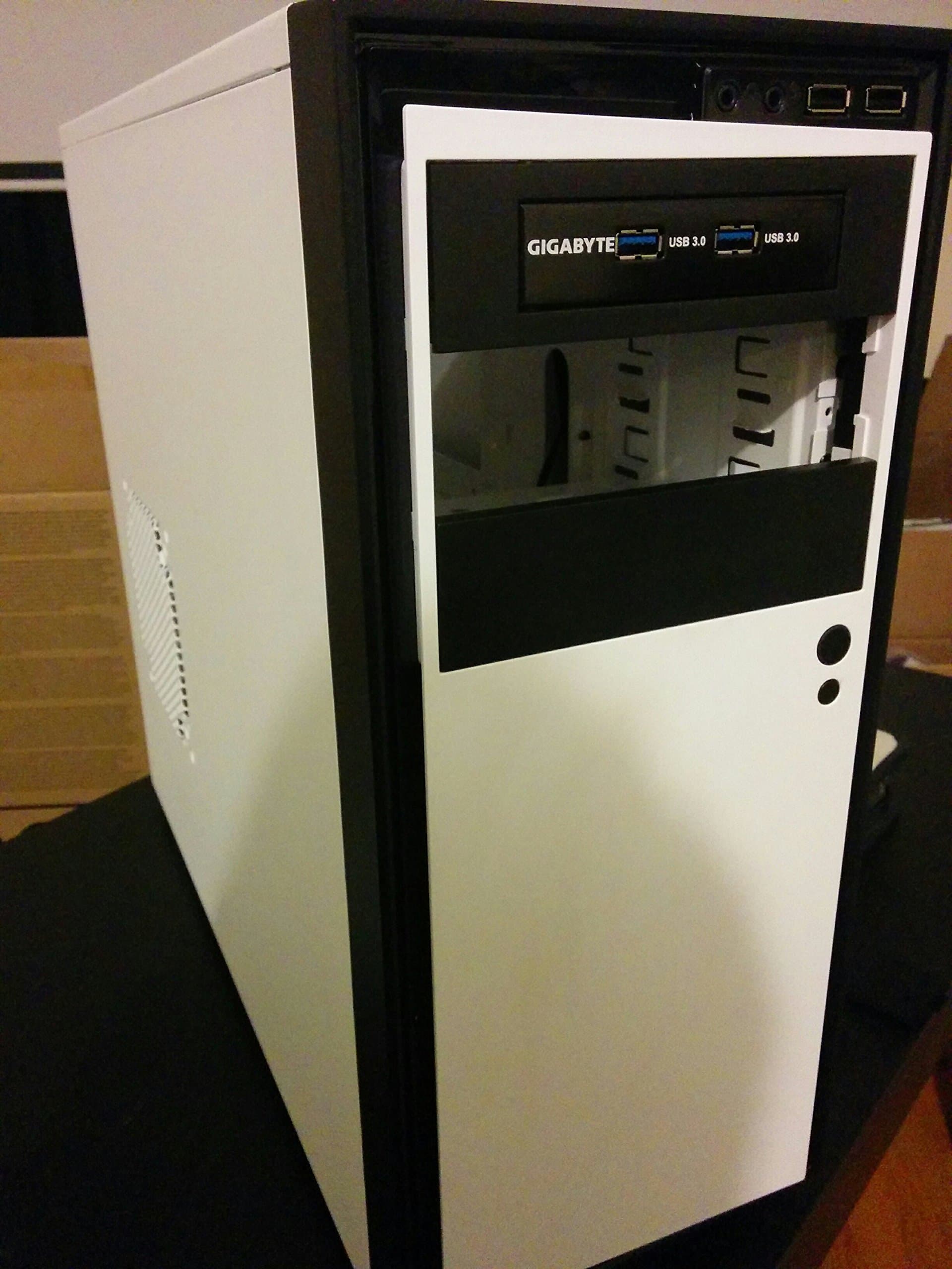 NZXT Source 210 Mid Tower Case S210-002 White