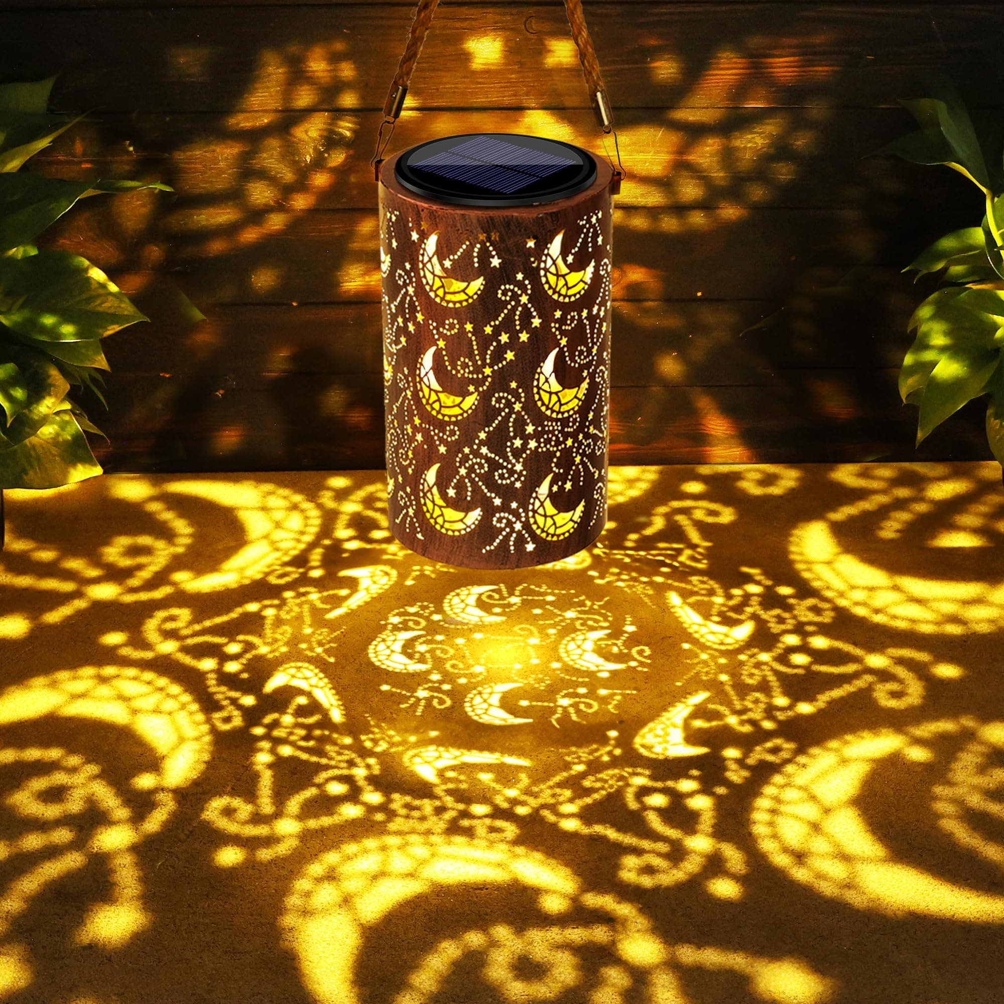 Toodour ソーラー ランタン 屋外 吊り下げ ソーラー 屋外ライト ガーデン装飾 防水 中空 レトロ メタル 月 装飾ライト パティオ、バルコニー、庭、歩道、風景、アウトドア装飾用