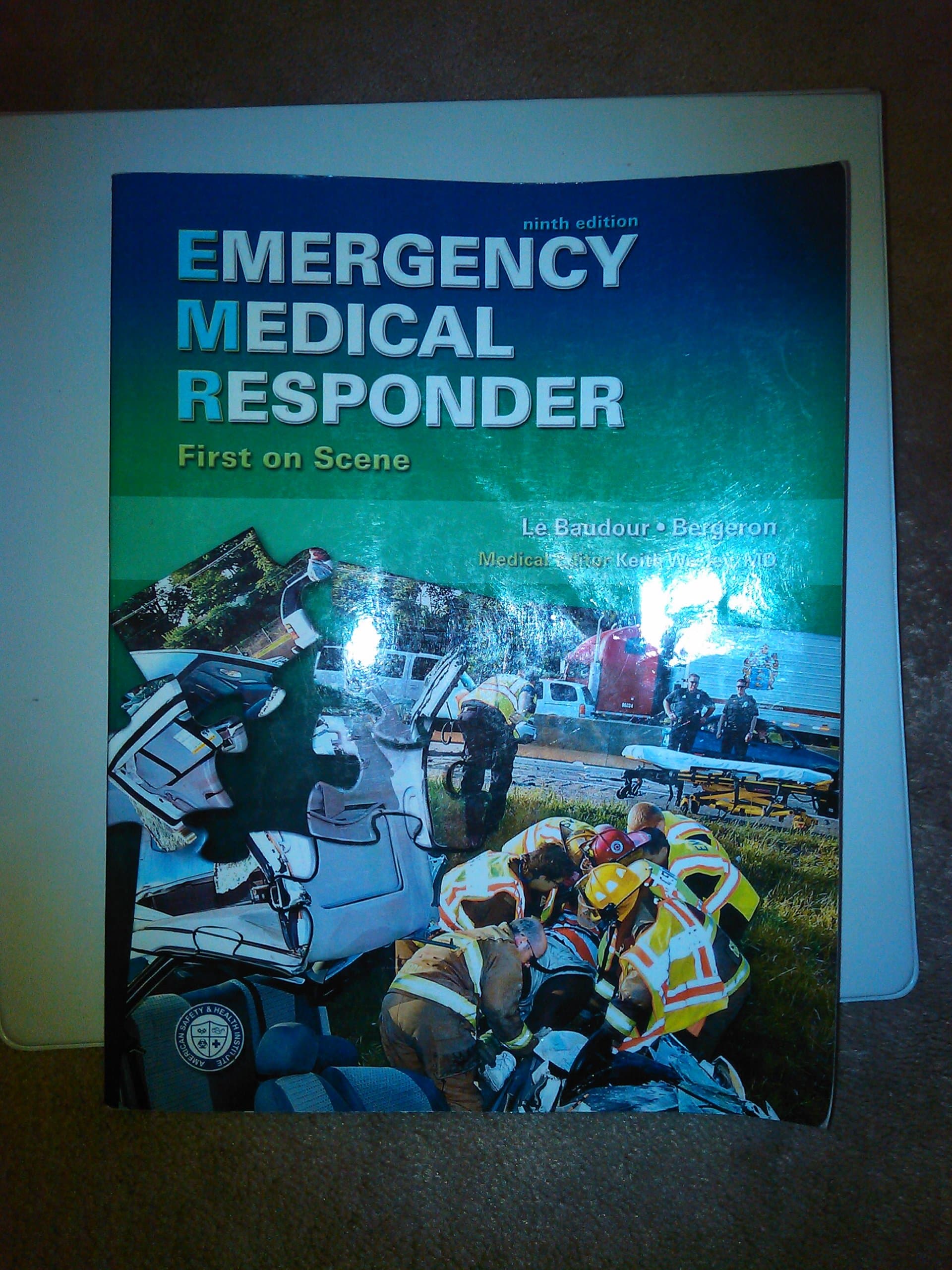 Emergency Medical Responder: First on Scene (9th Edition) (Paramedic Care) 9th Edition